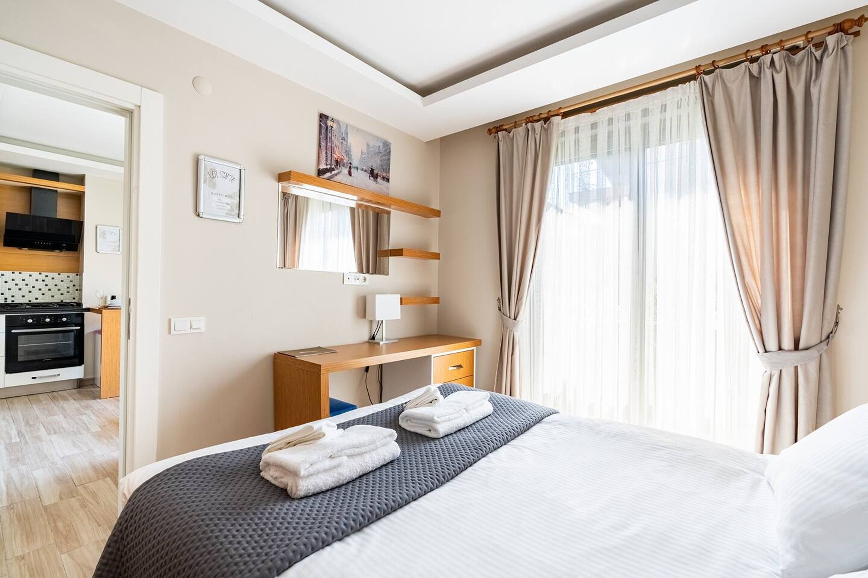 Loi Suite