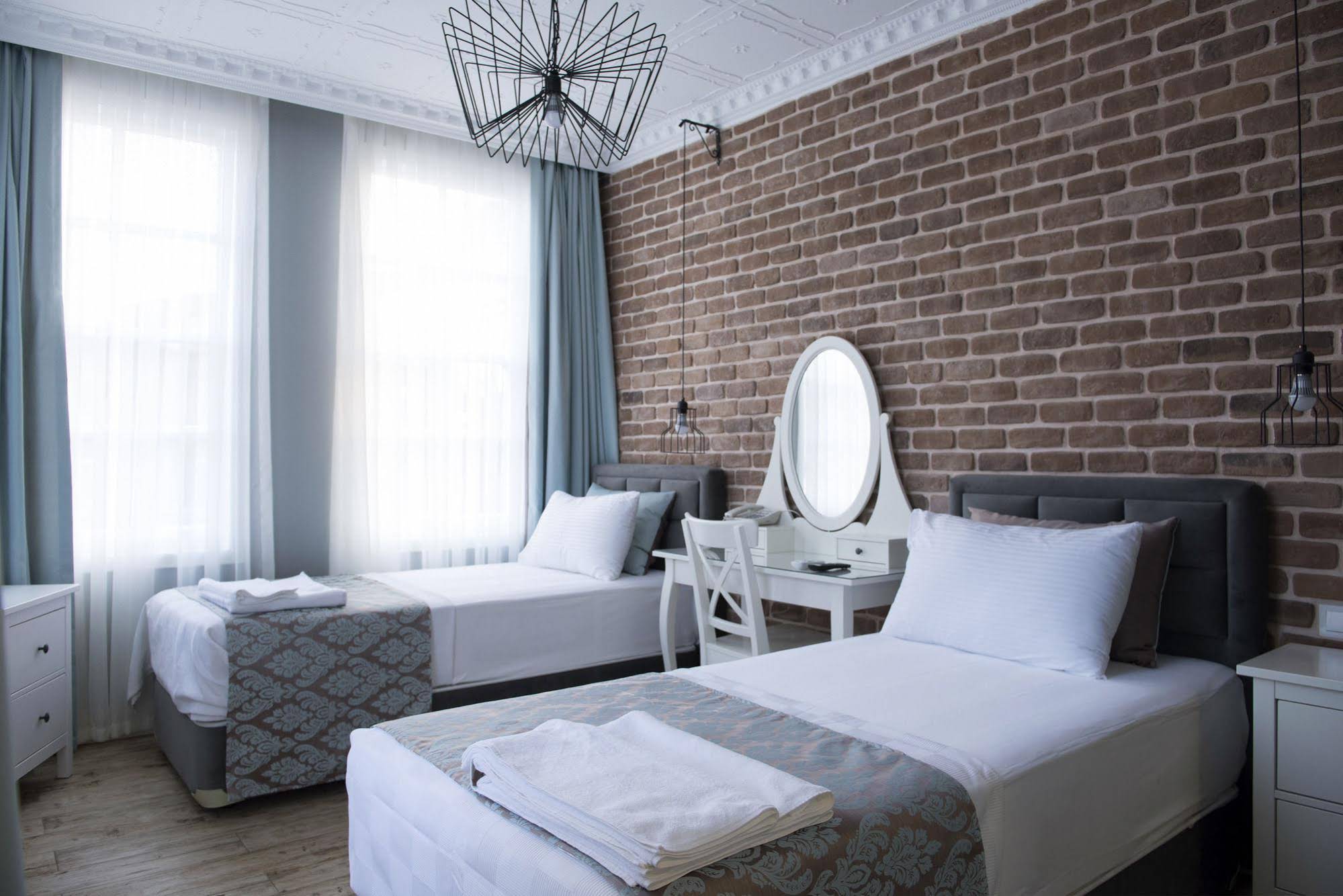 Luna Boutique Hotel