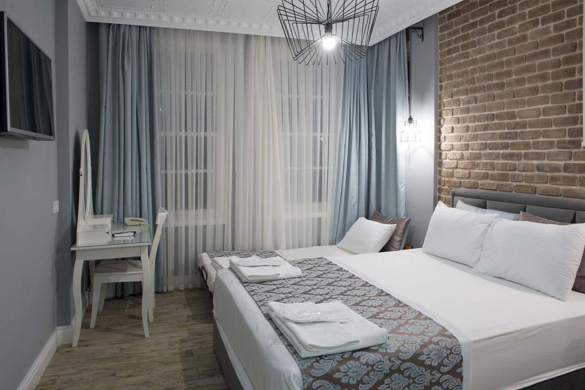 Luna Boutique Hotel