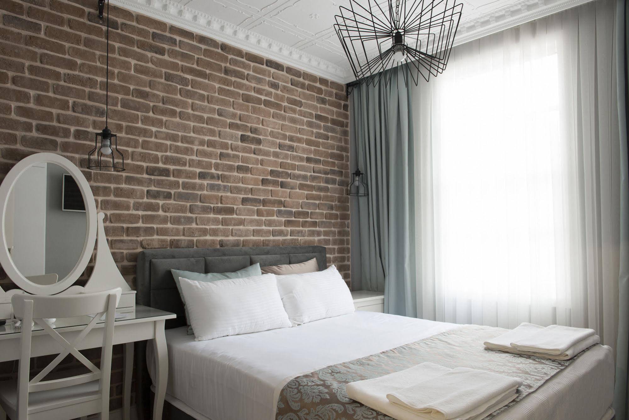 Luna Boutique Hotel