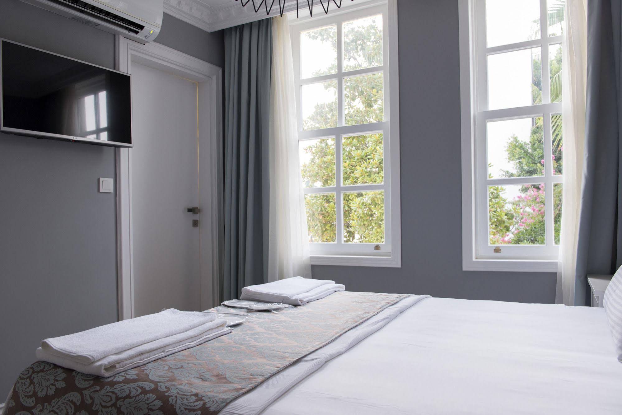 Luna Boutique Hotel