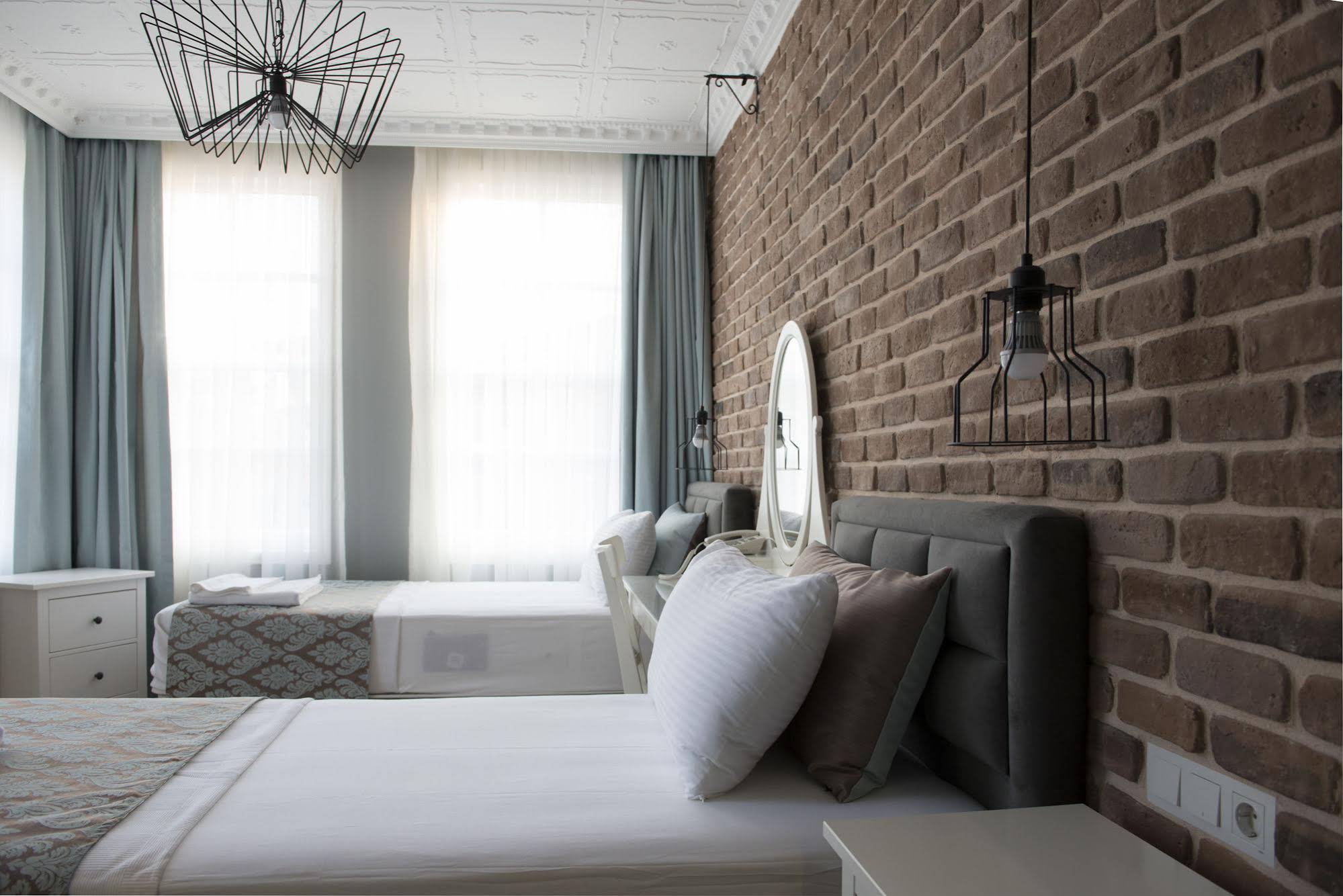 Luna Boutique Hotel