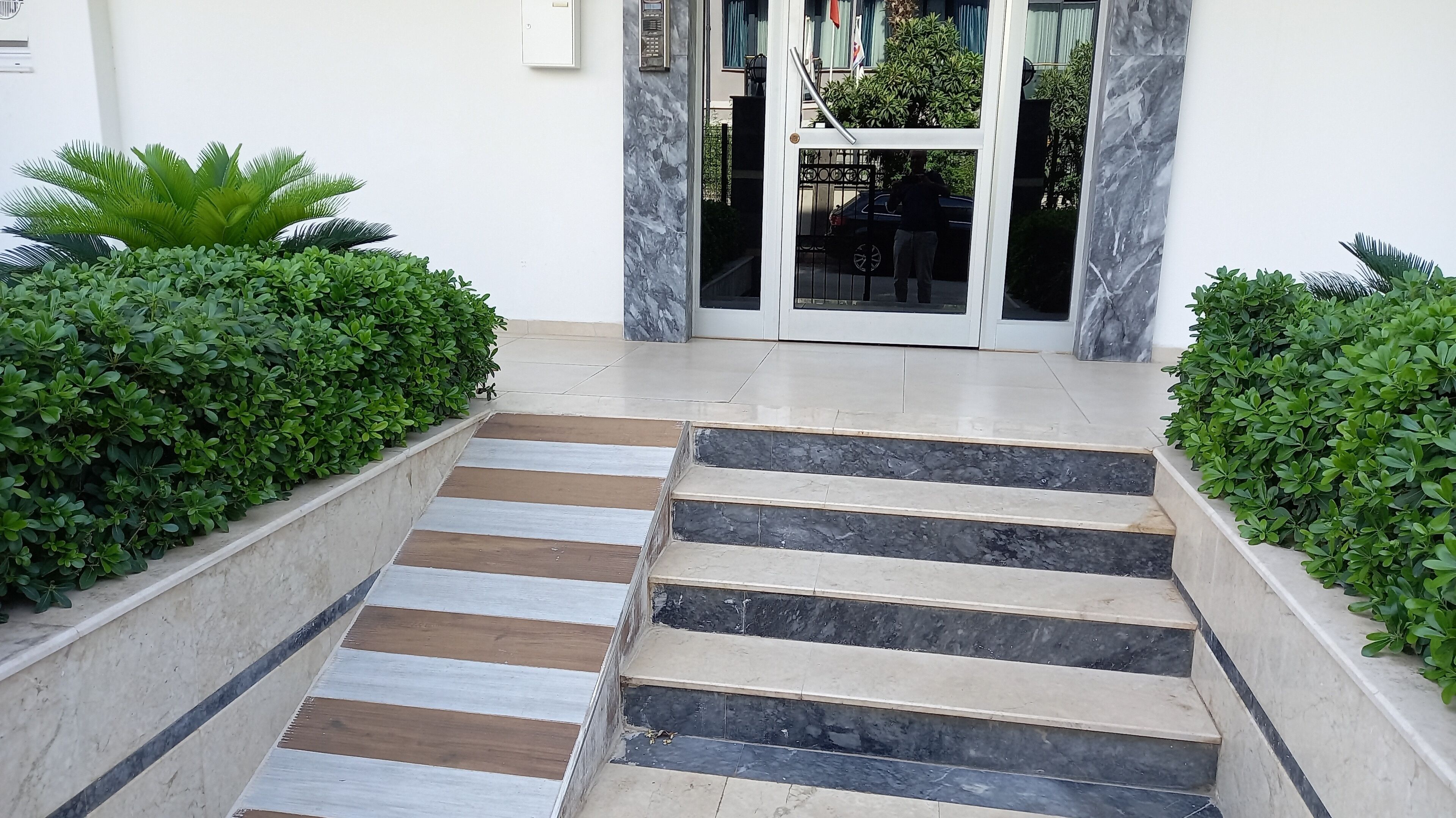 Mango Suite Hotel