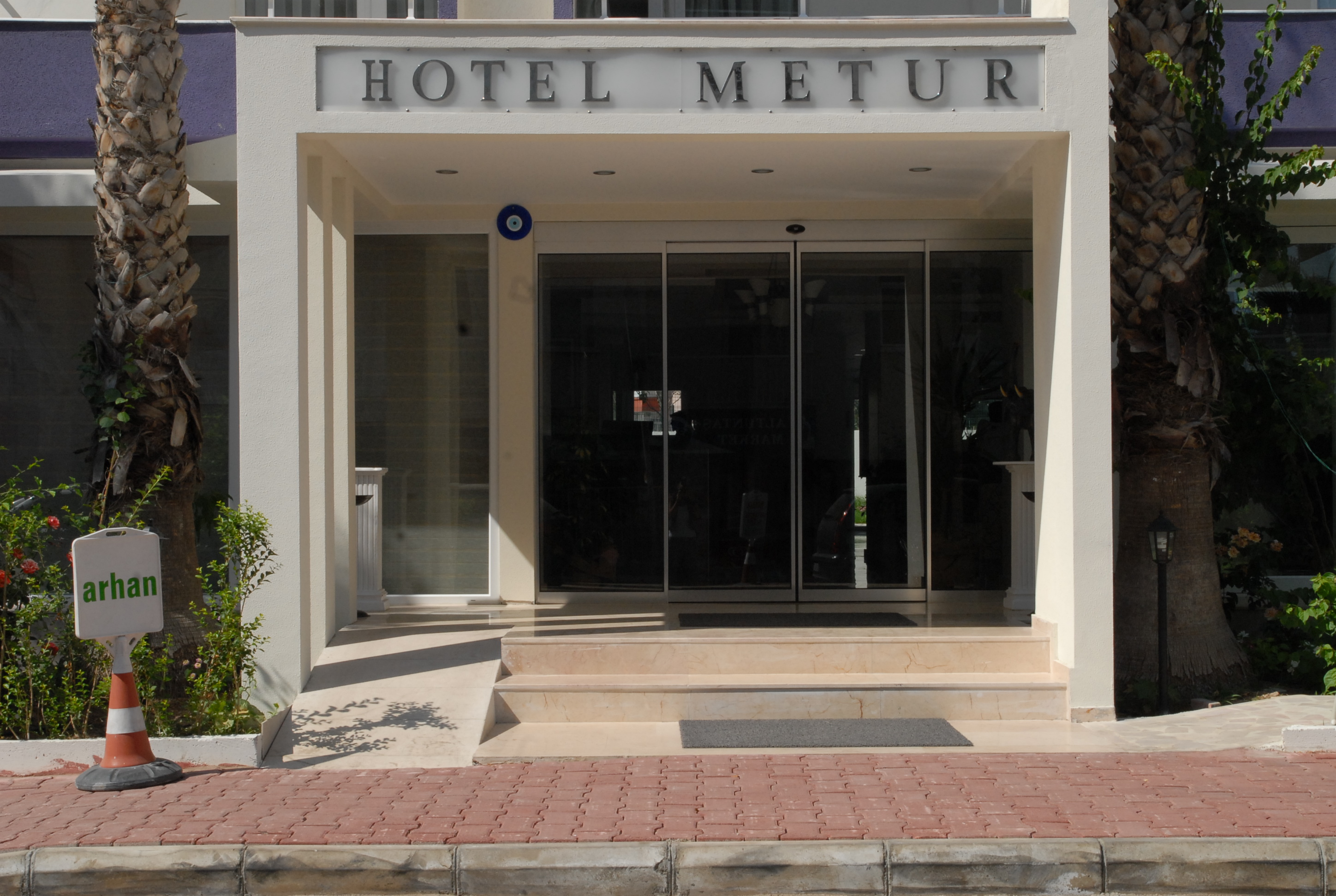 Mene City Hotel