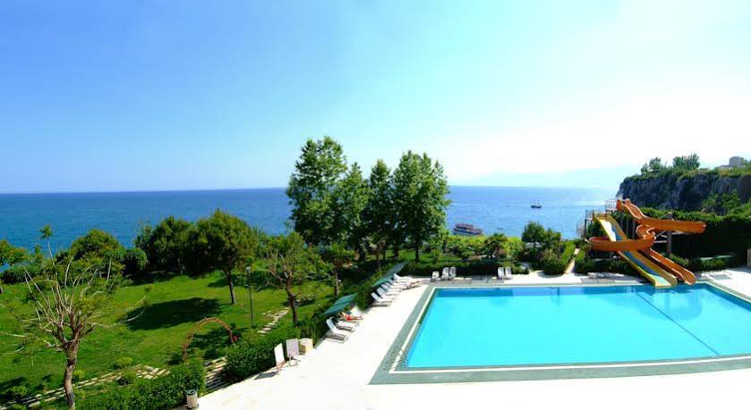 Nazar Beach City & Resort Hotel