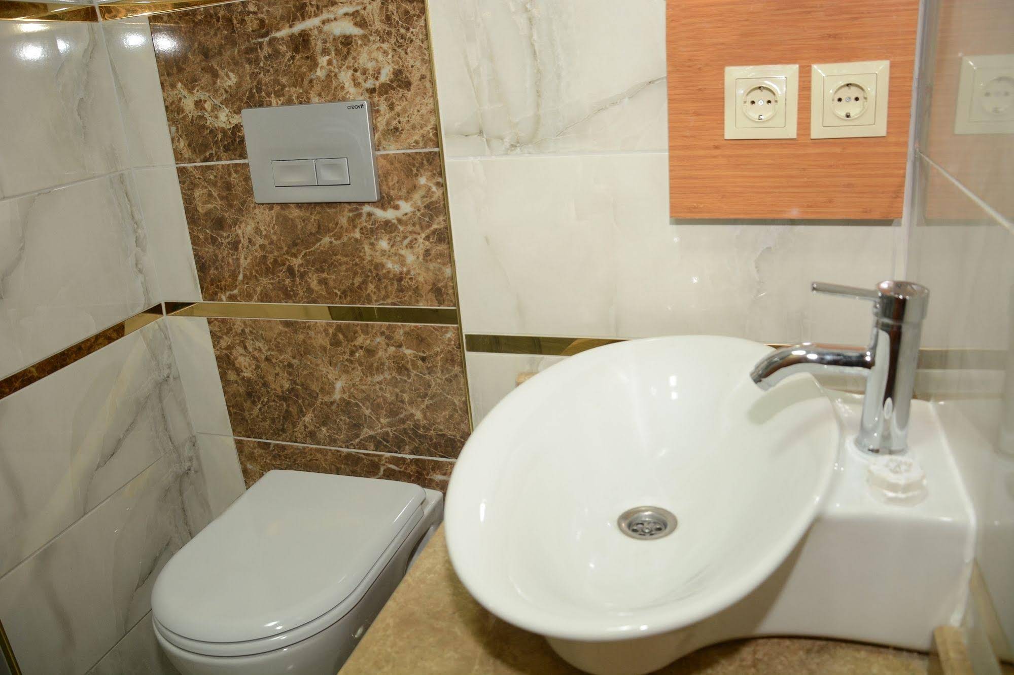 Serenity Suit Hotel