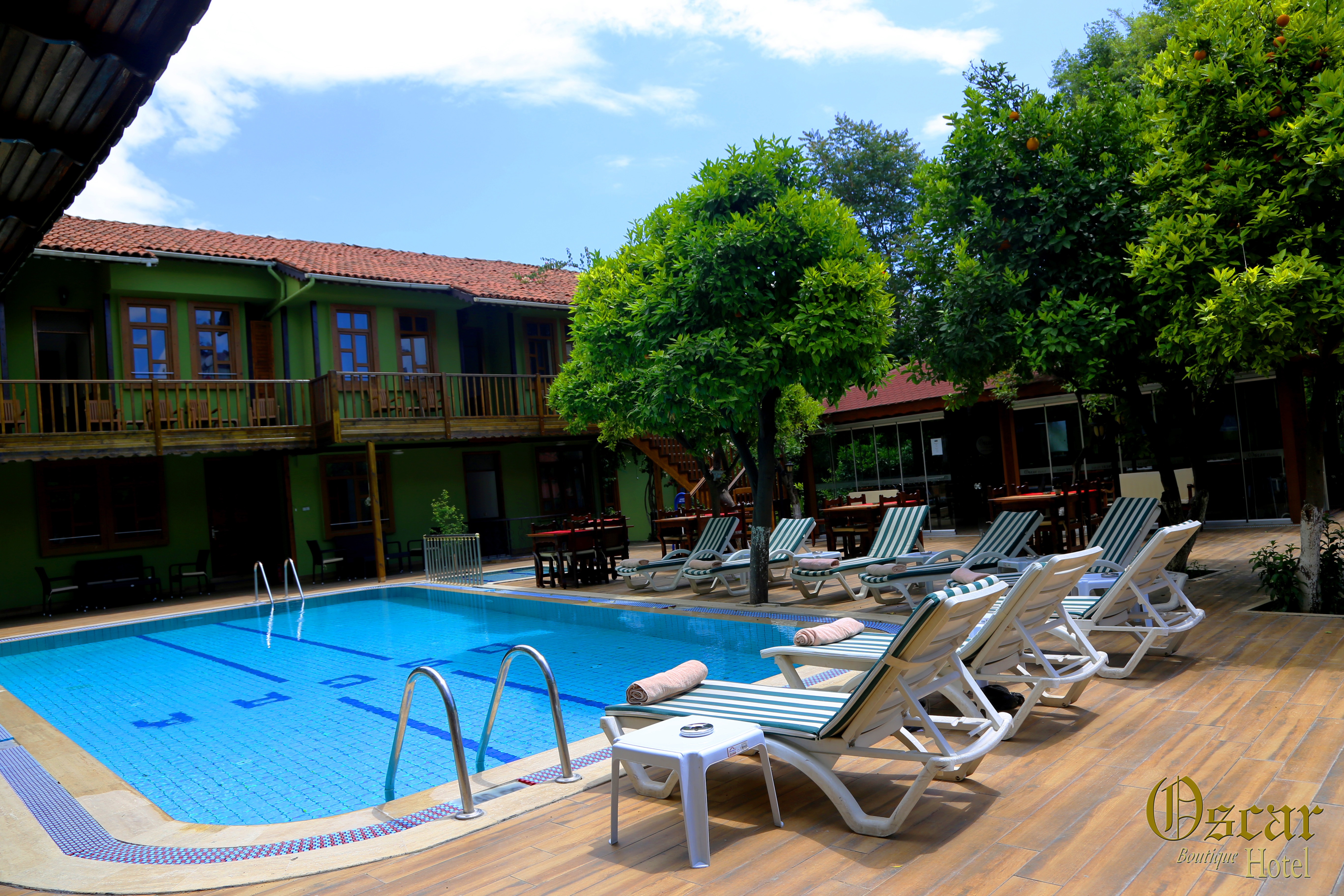 Oscar Garden Hotel