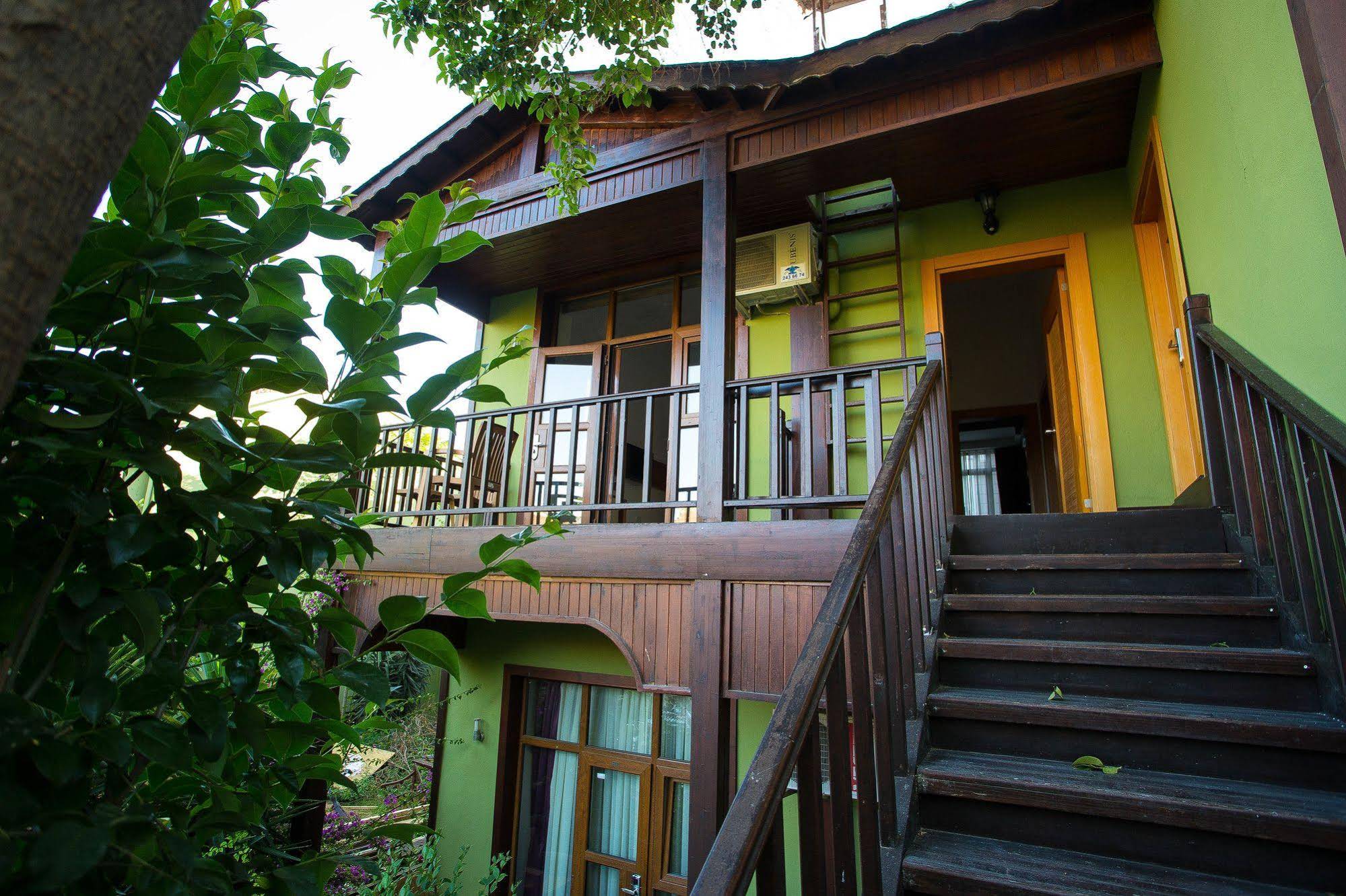 Oscar Garden Hotel