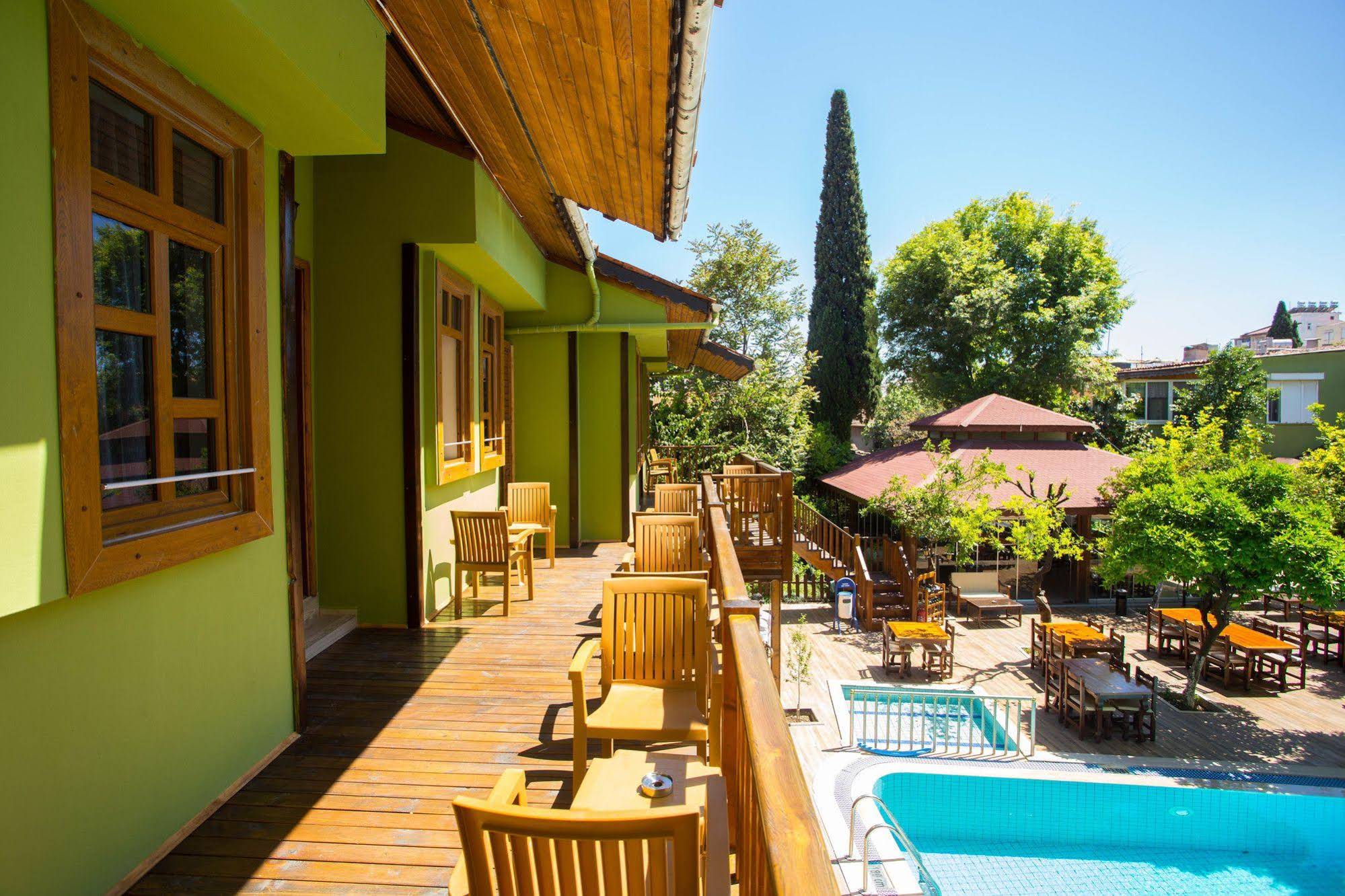 Oscar Garden Hotel