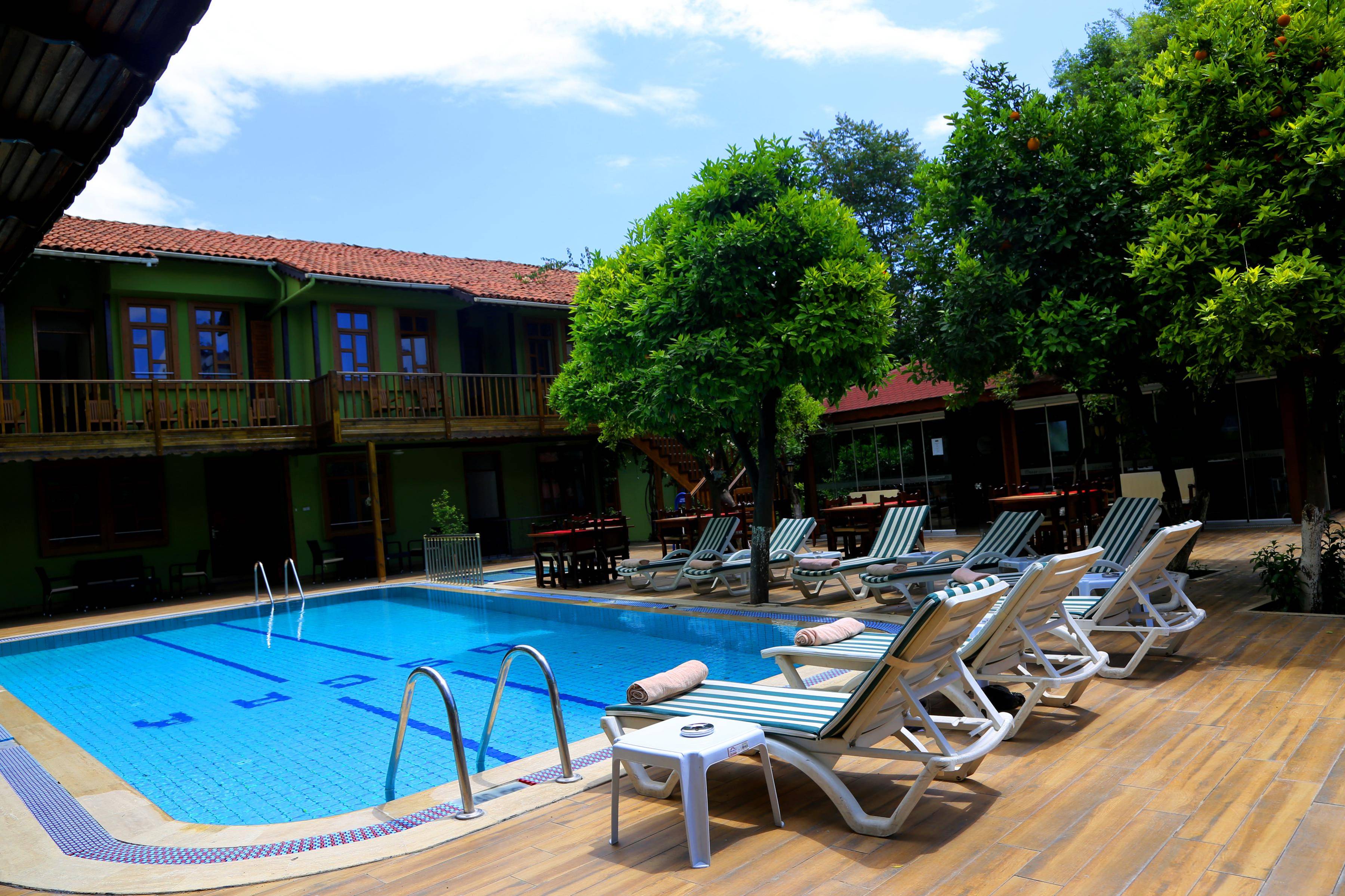 Oscar Garden Hotel
