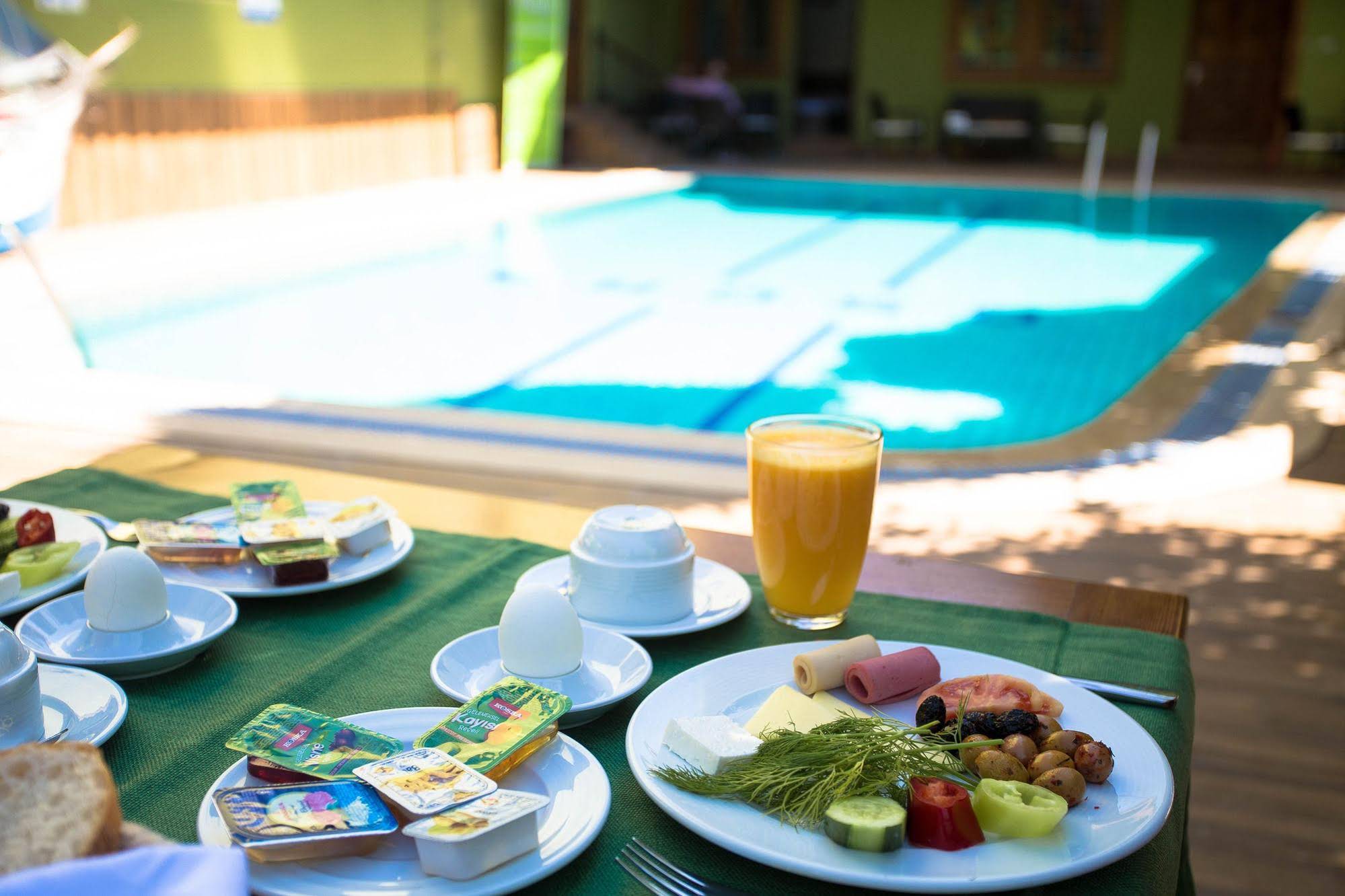 Oscar Garden Hotel