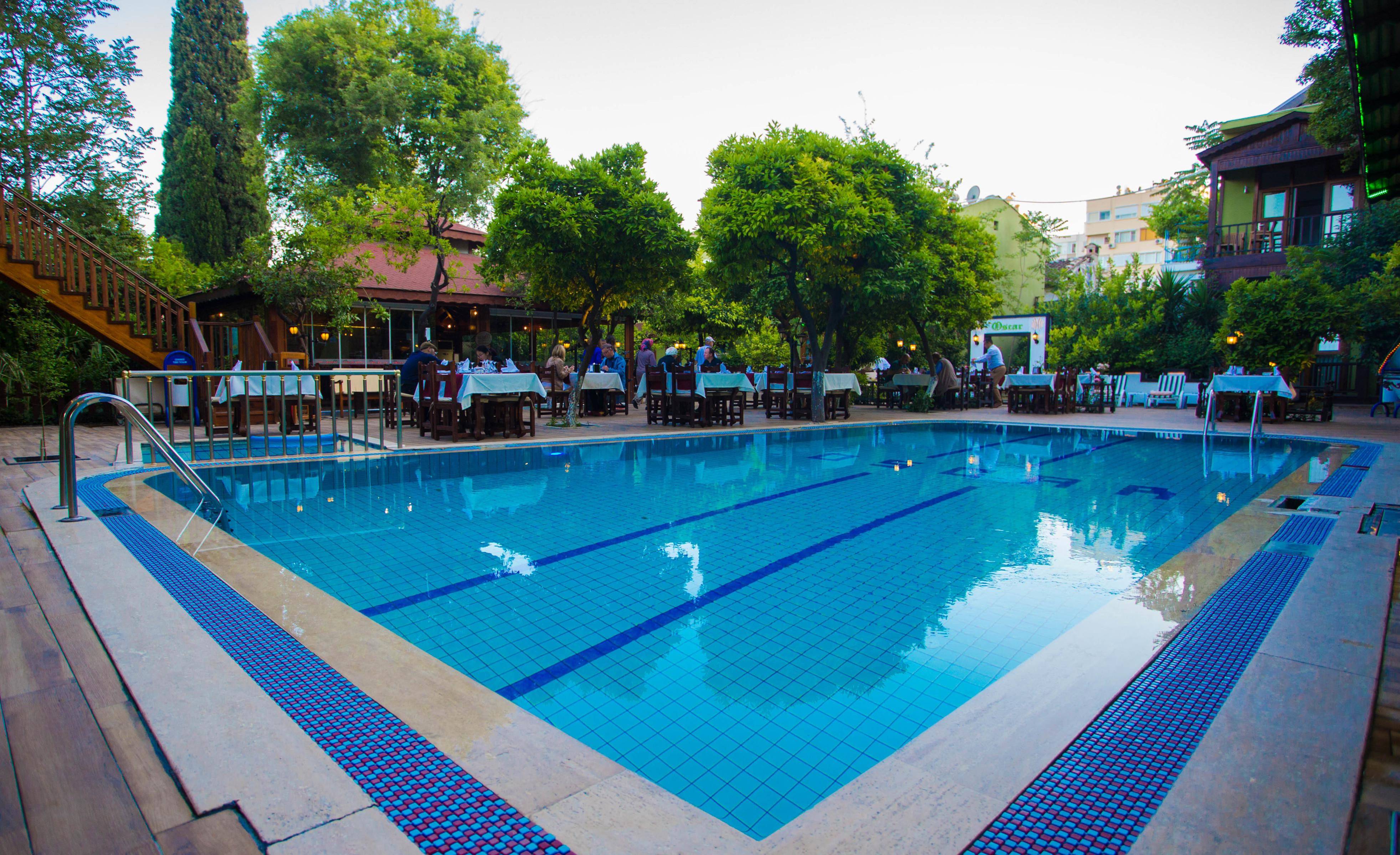 Oscar Garden Hotel