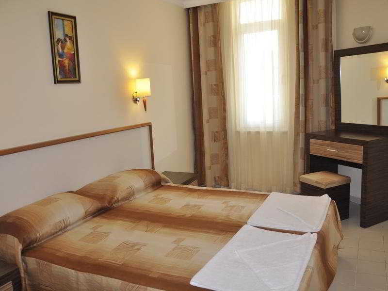 Primera Hotel & Apt