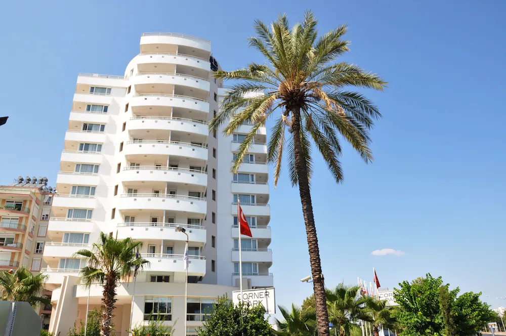 The Corner Park Hotel