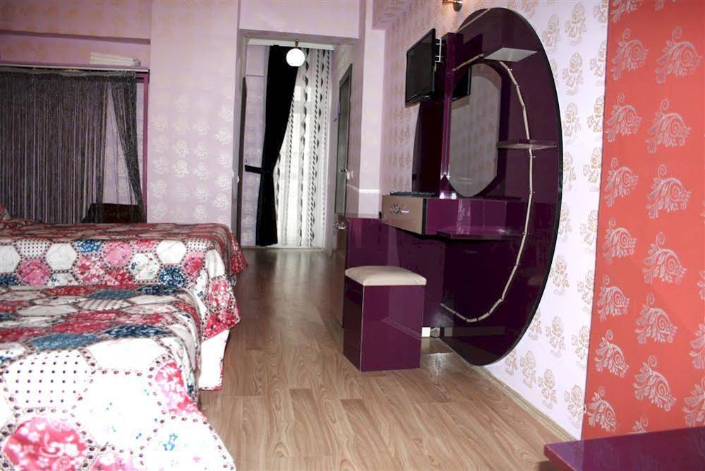 Sky Luxe Hotel