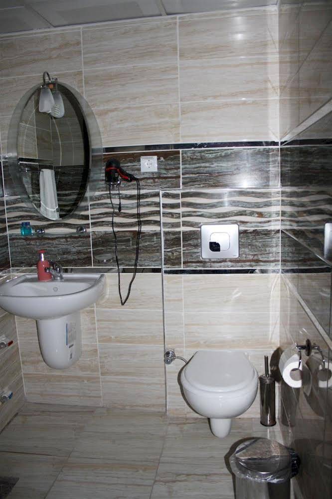 Sky Luxe Hotel