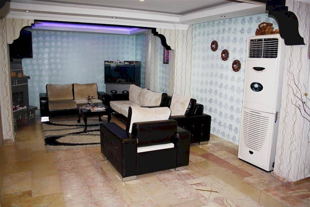 Sky Luxe Hotel