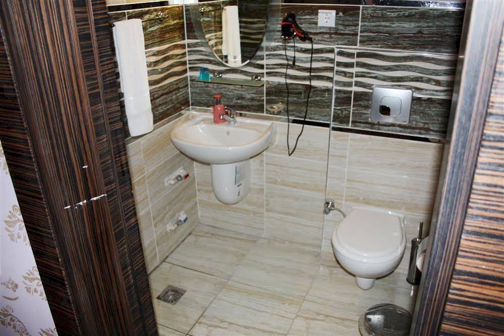 Sky Luxe Hotel