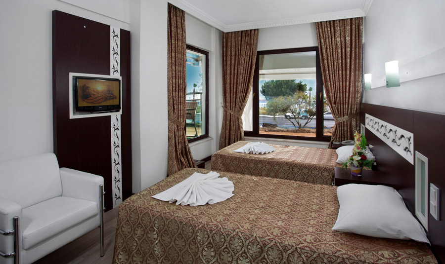 Pacco Sea & City Hotel