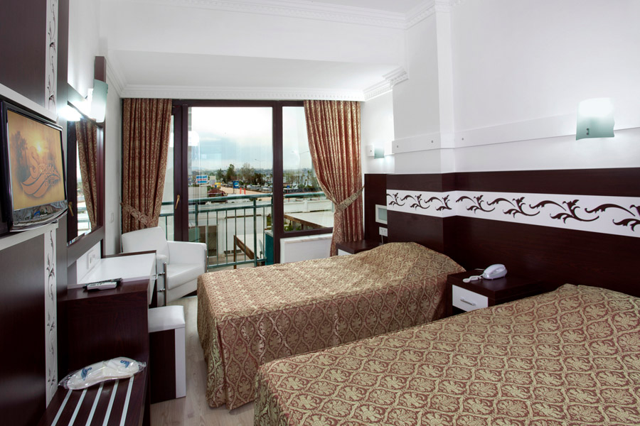 Pacco Sea & City Hotel