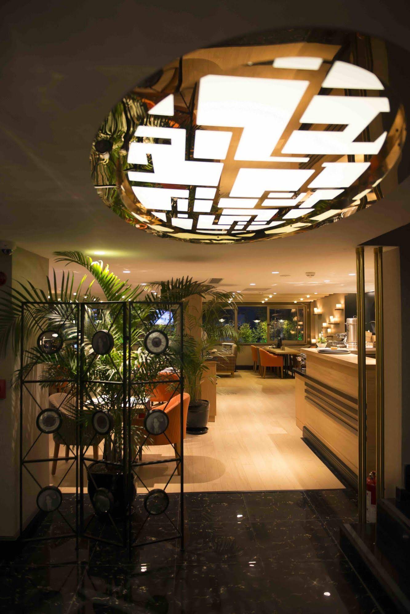 Sky Kamer Hotel