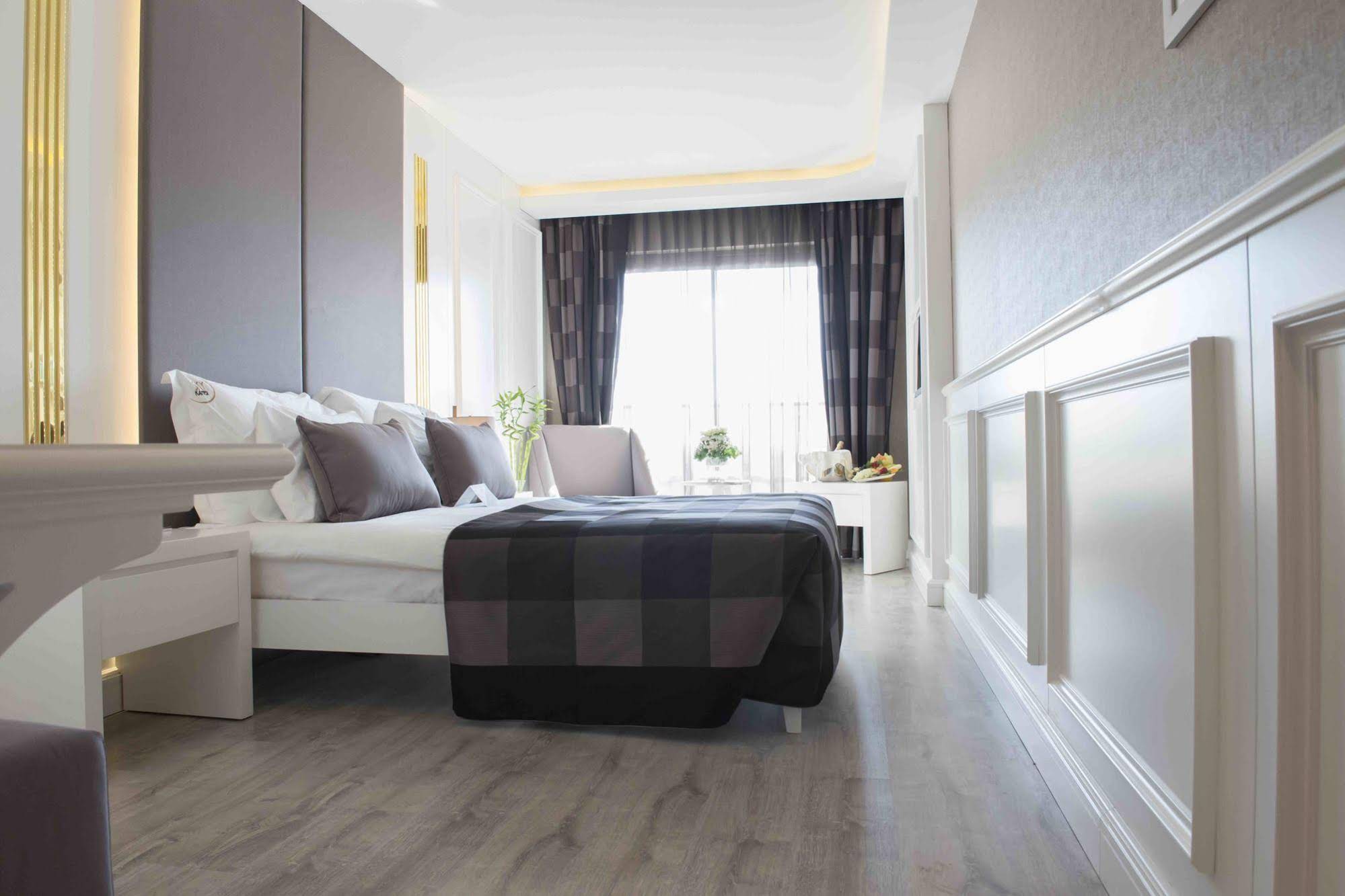 Sky Kamer Hotel