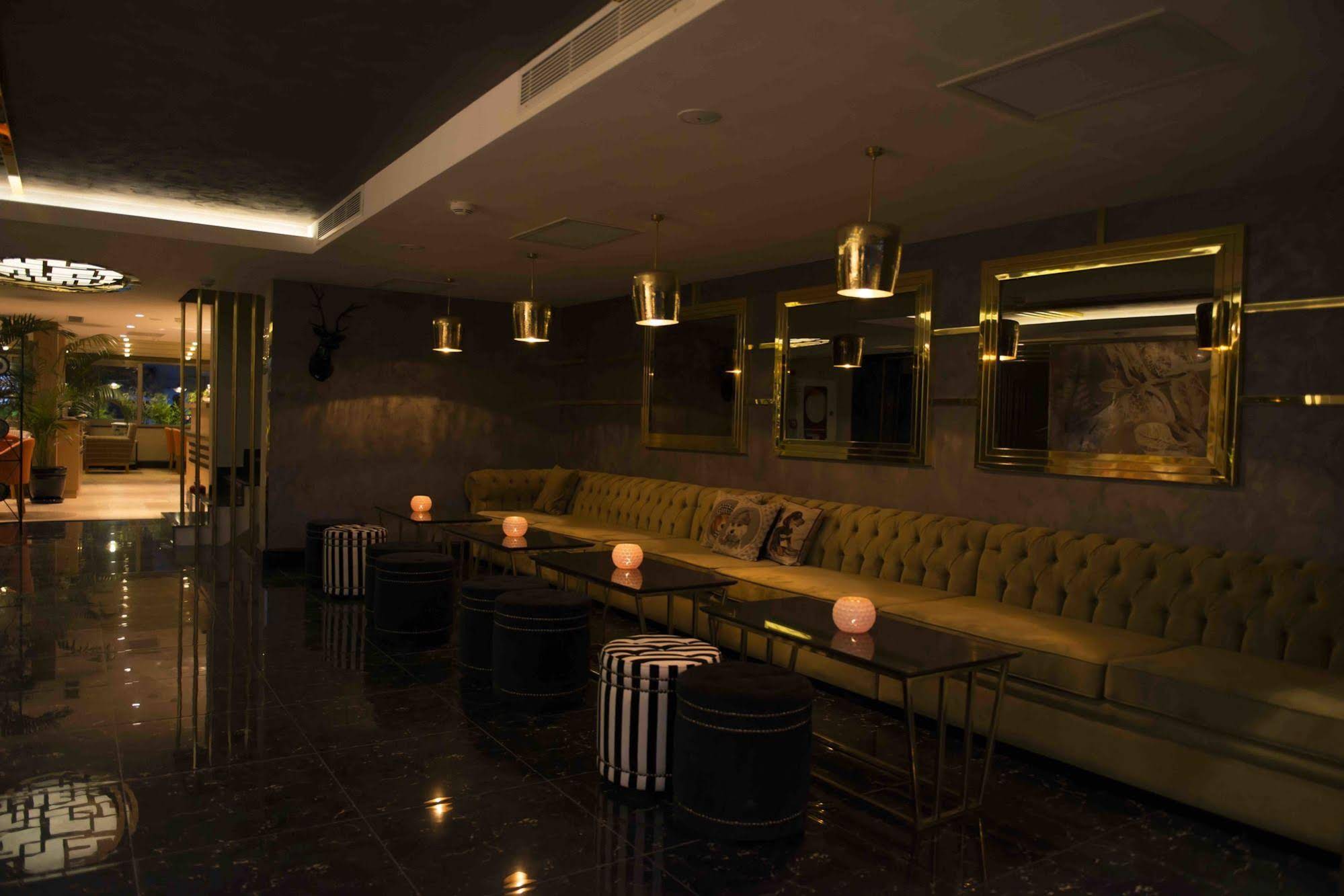 Sky Kamer Hotel