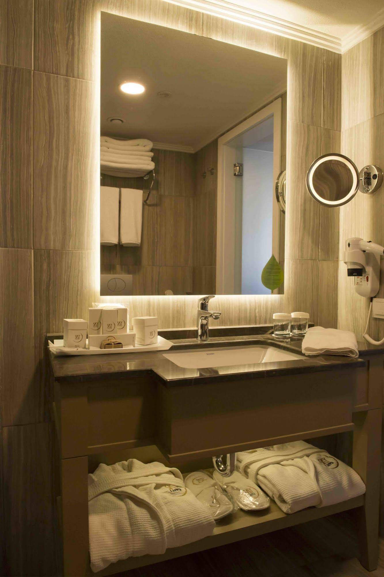 Sky Kamer Hotel