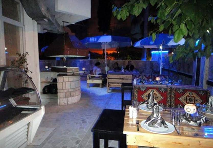 Azuu Hotel