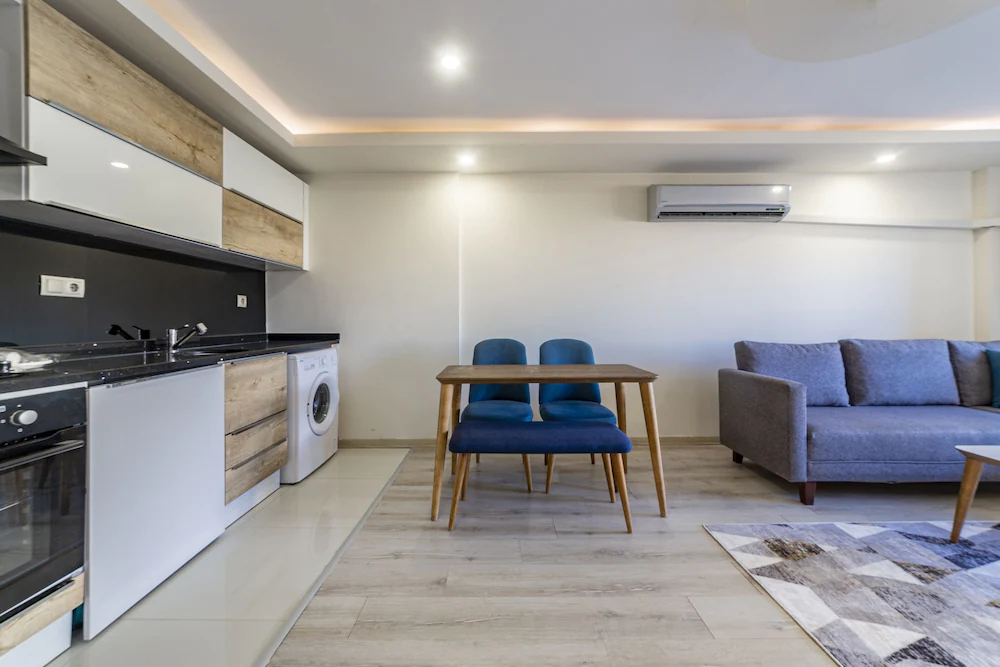 Tema Martili Apart
