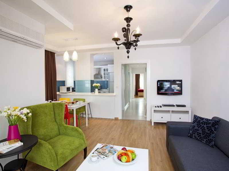 The Room Hotel