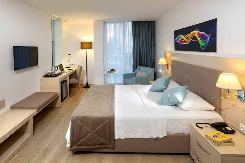 The Room Hotel