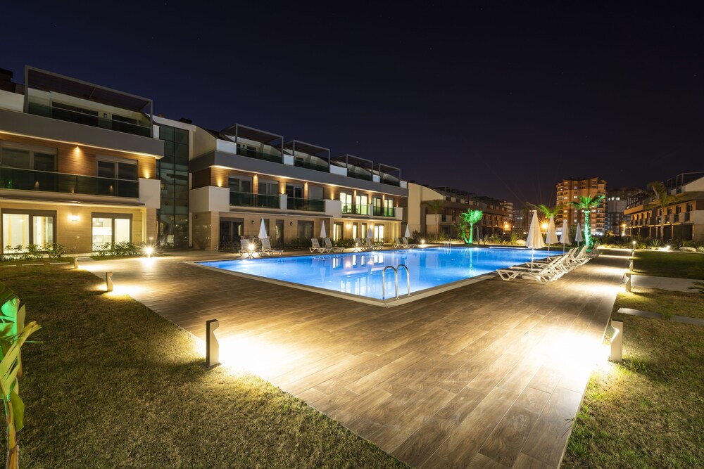 Veranda Beach Suites