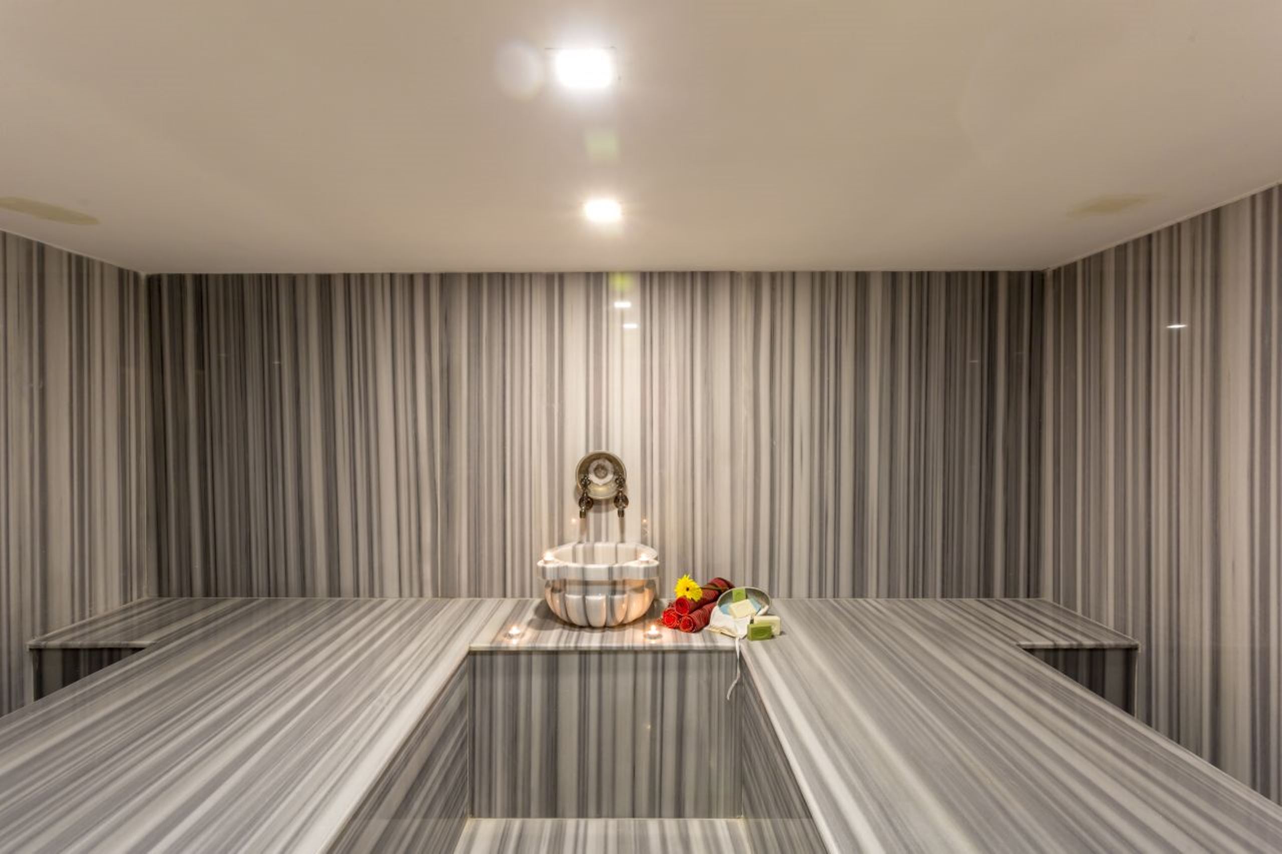 Wise Hotel & Spa