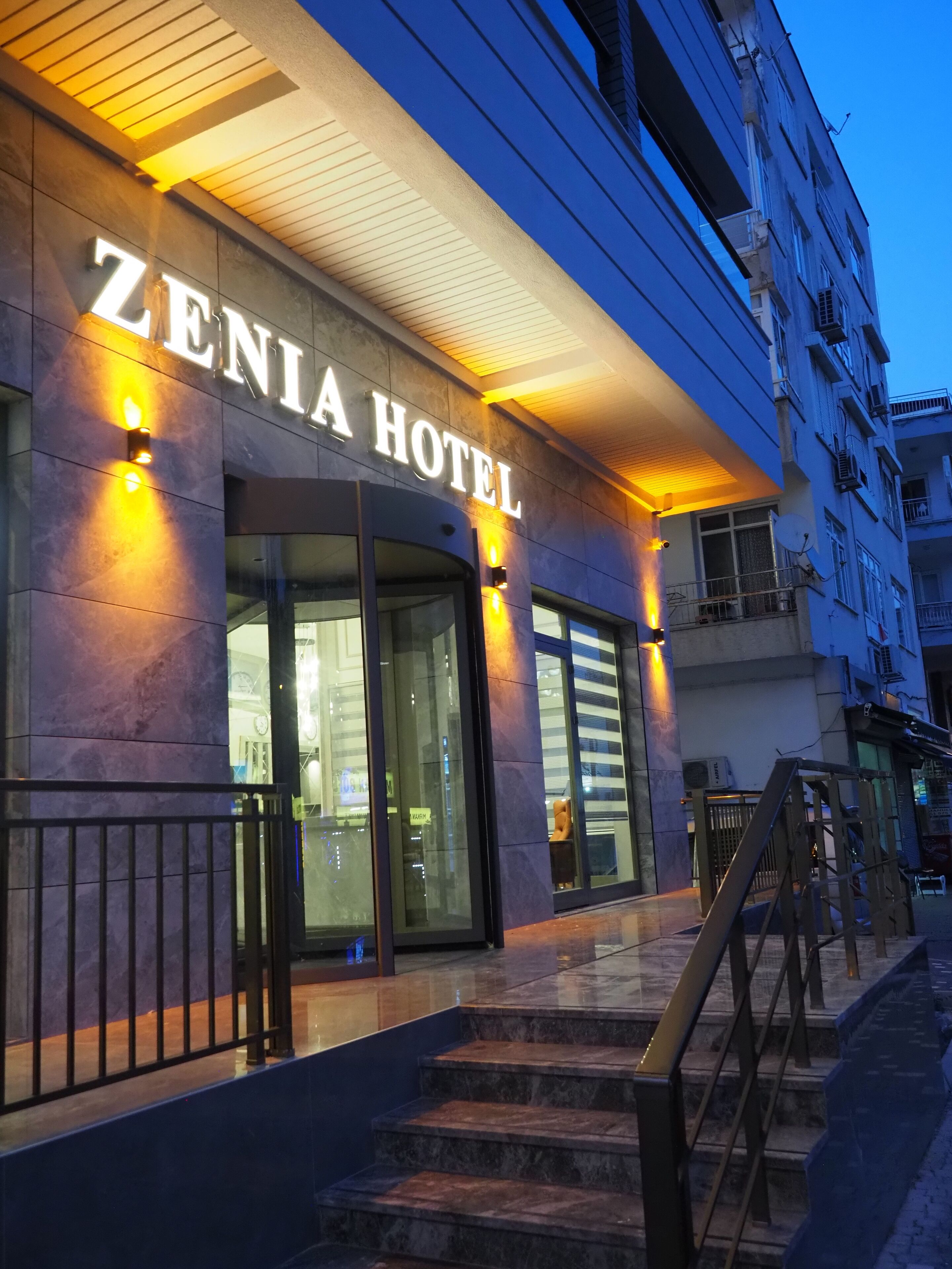 Zenia Otel