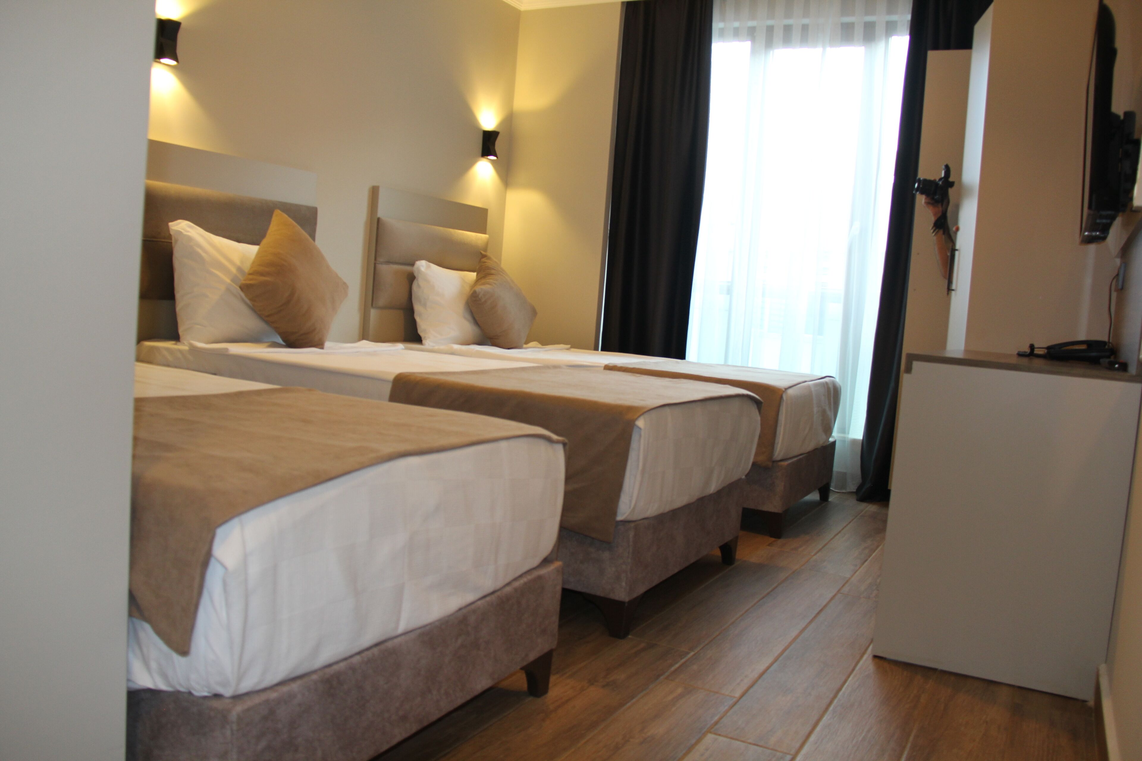 Zenia Otel