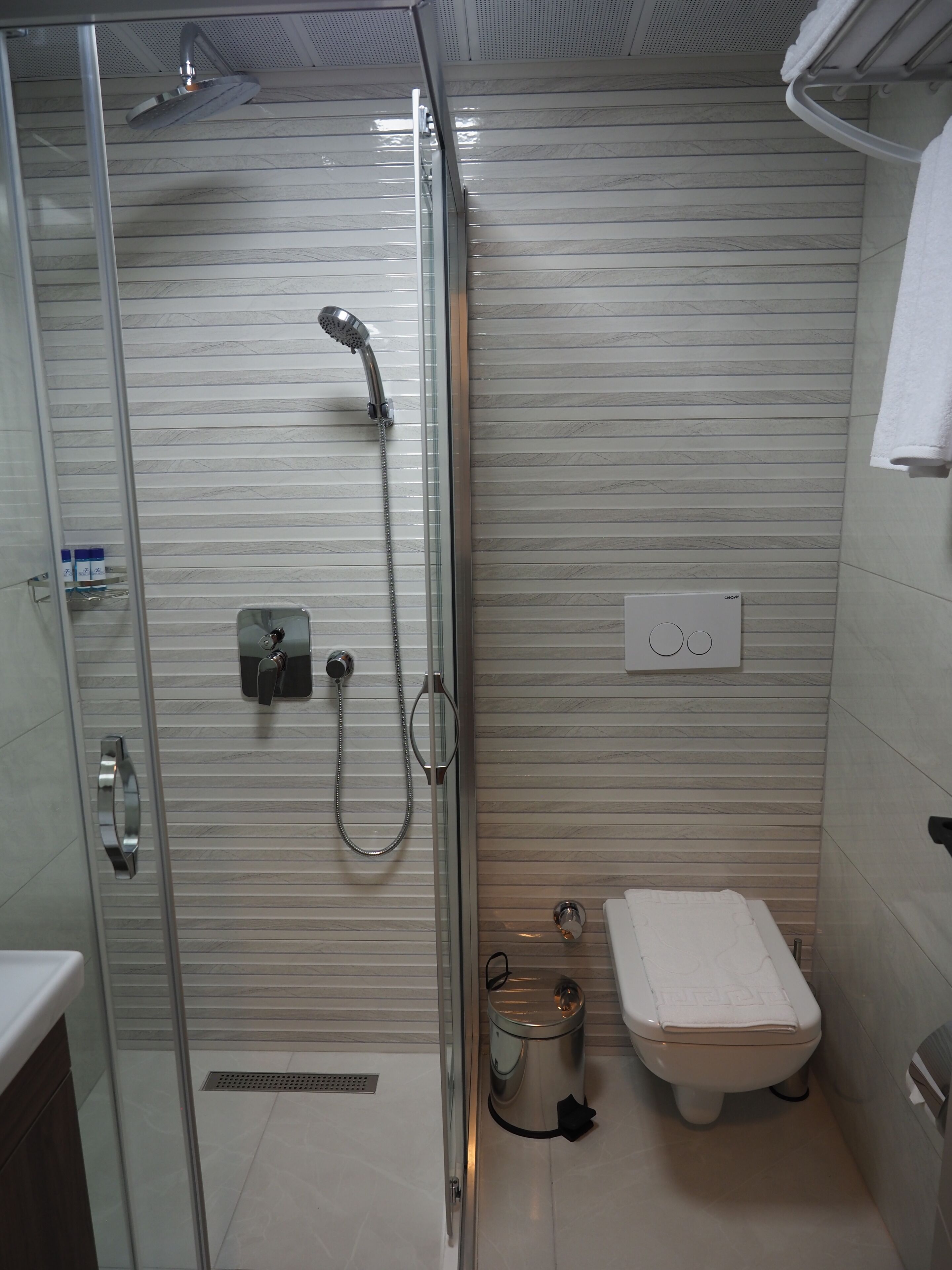 Zenia Otel