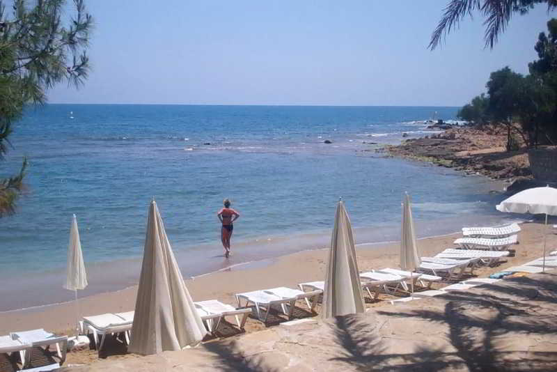 UTOPIA Resort & Residence