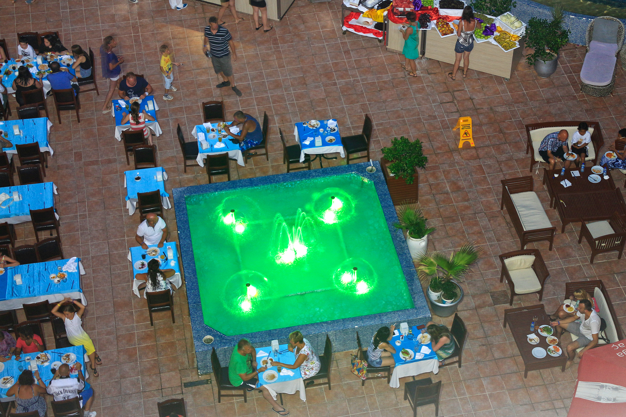 Club Aqua Plaza