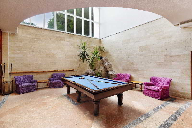 Rose Garden Premium Hotel