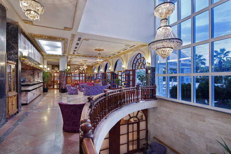 Rose Garden Premium Hotel