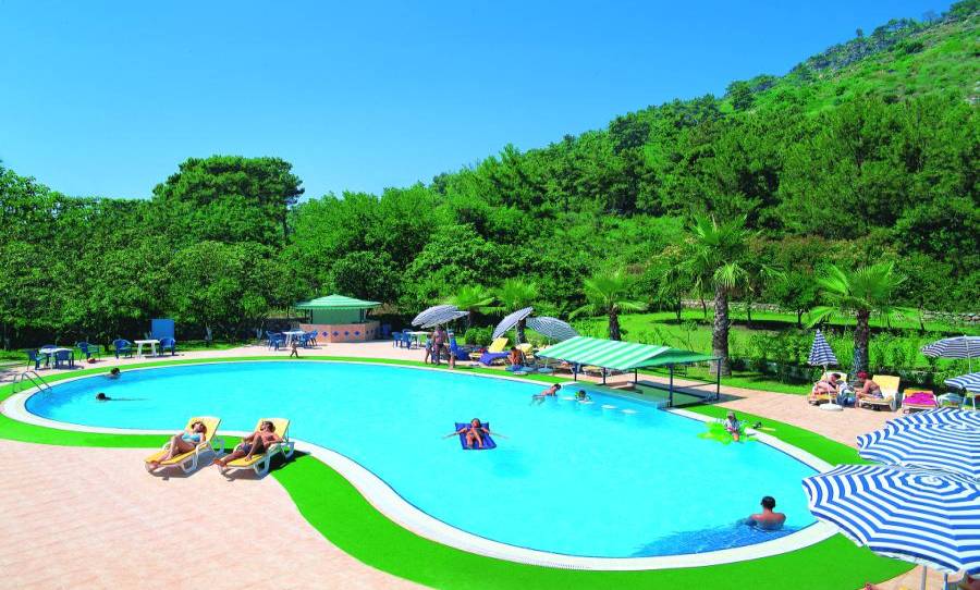 Rios Beach Hotel