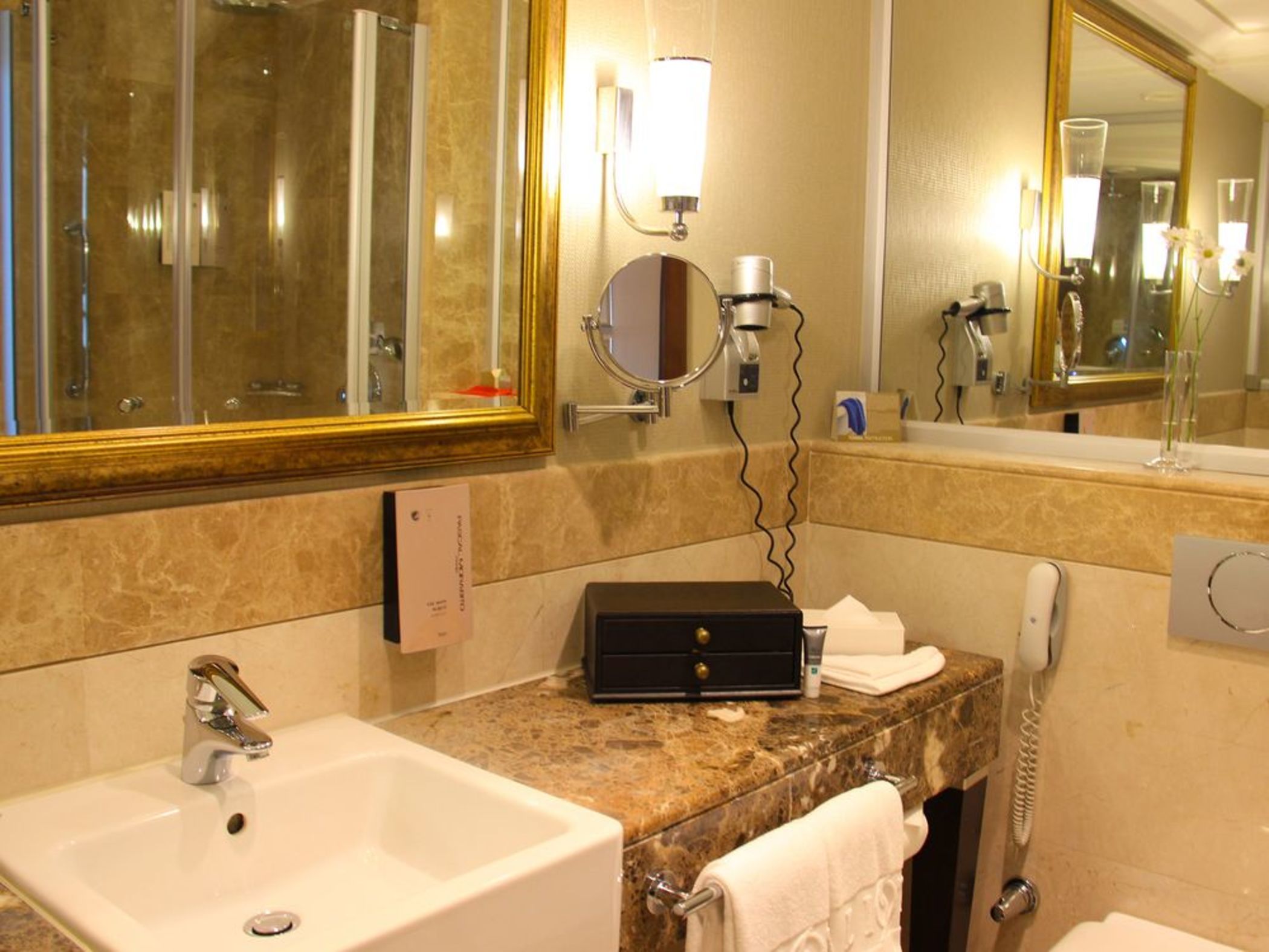 Calista Luxury Resort