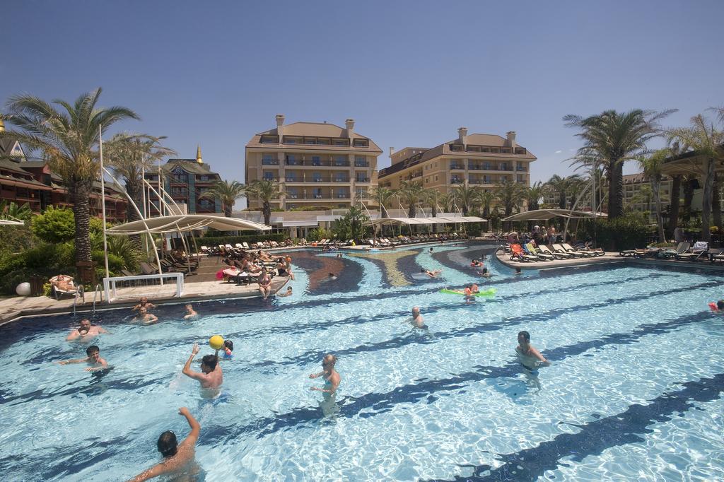 Crystal Family Resort & Spa