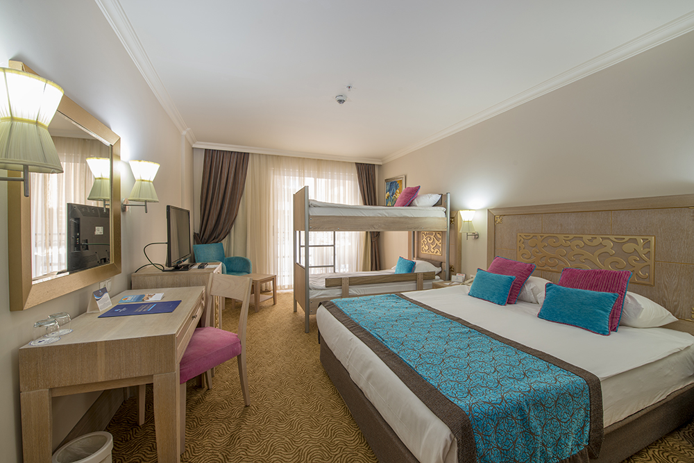 Crystal Family Resort & Spa