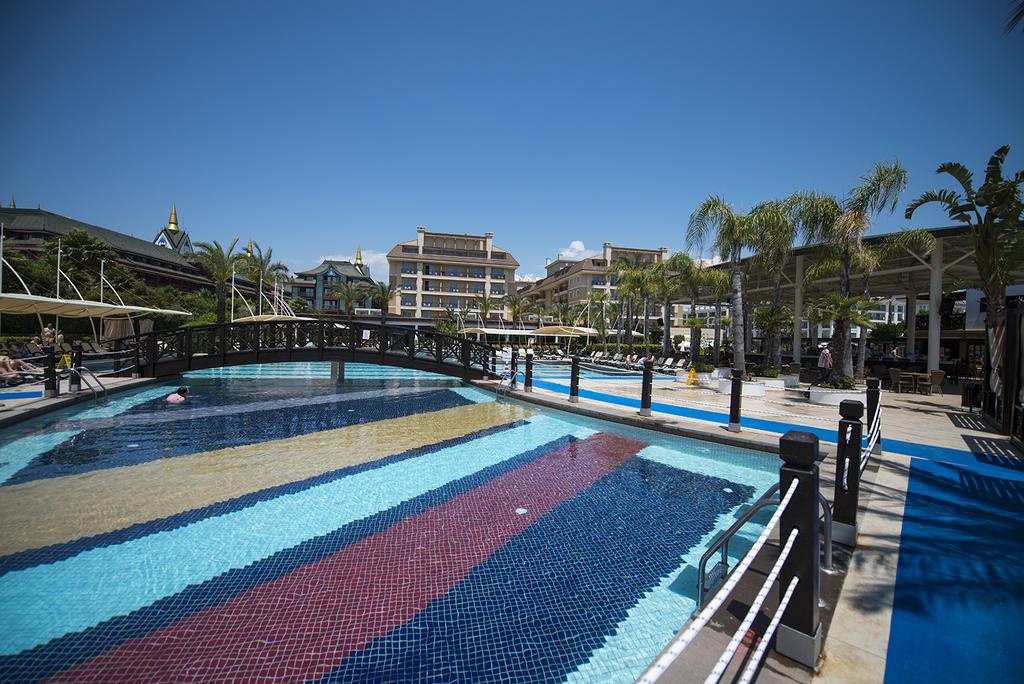 Crystal Family Resort & Spa