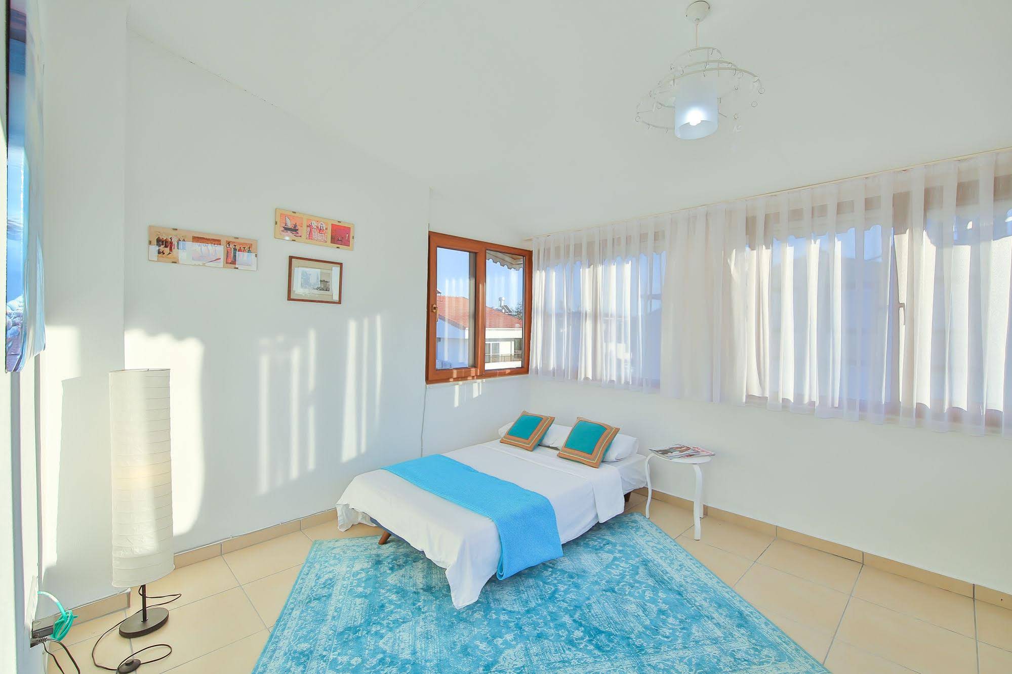 EV Villas