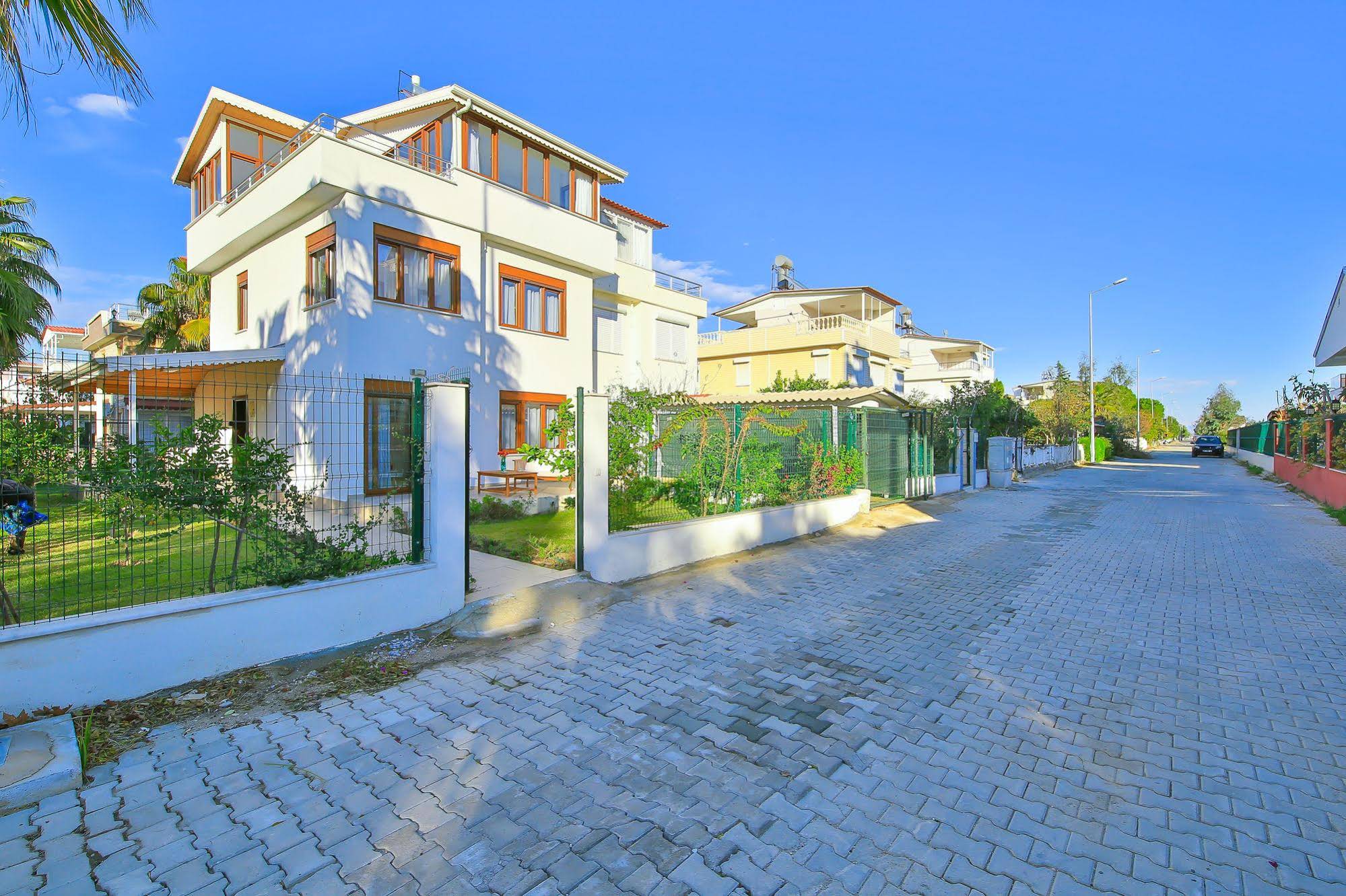 EV Villas