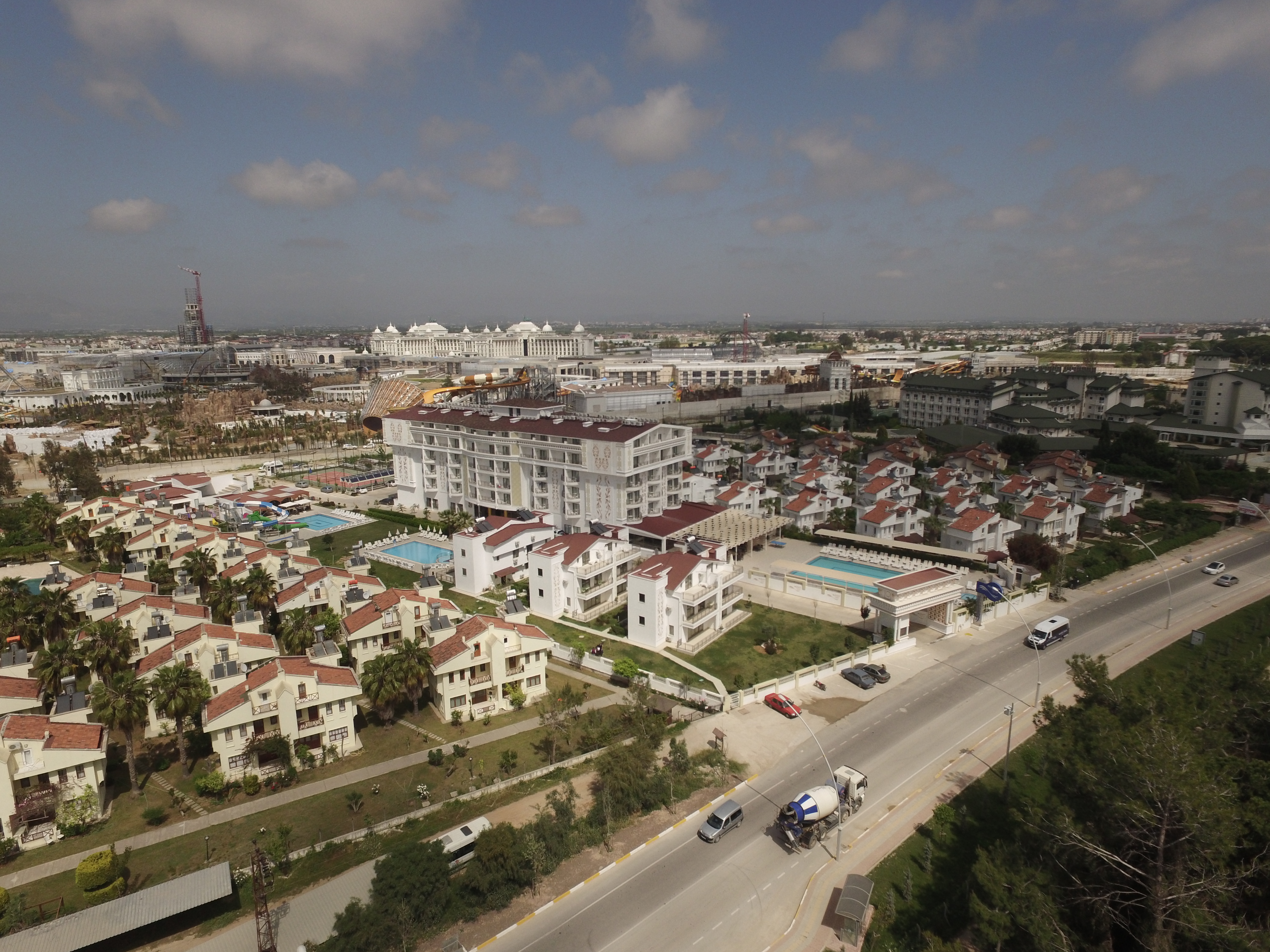 Maya World Park Hotel