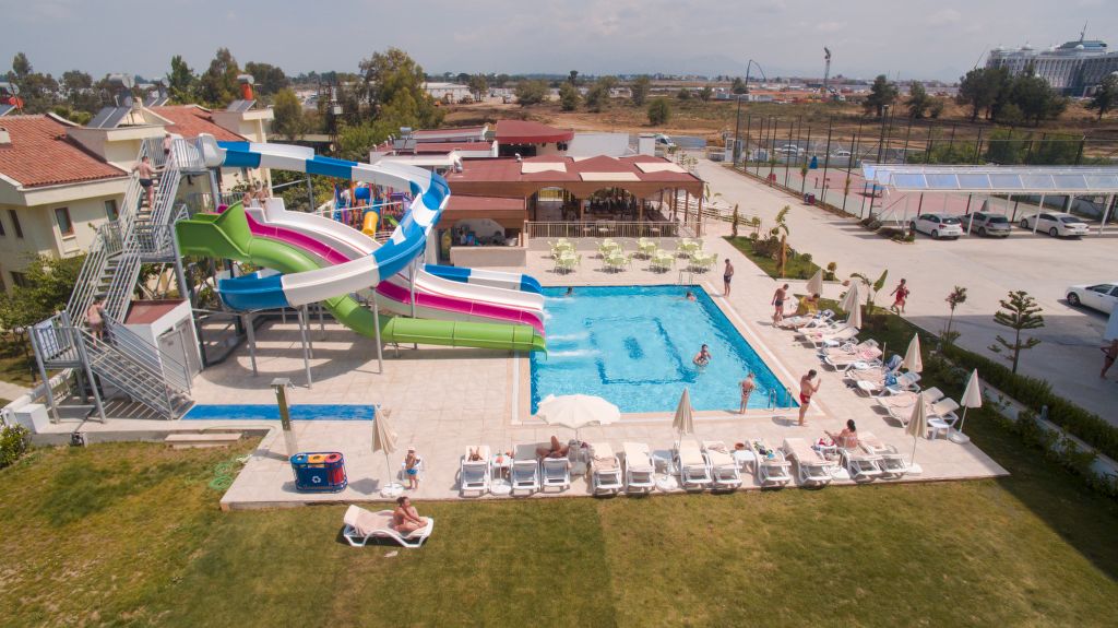 Maya World Park Hotel
